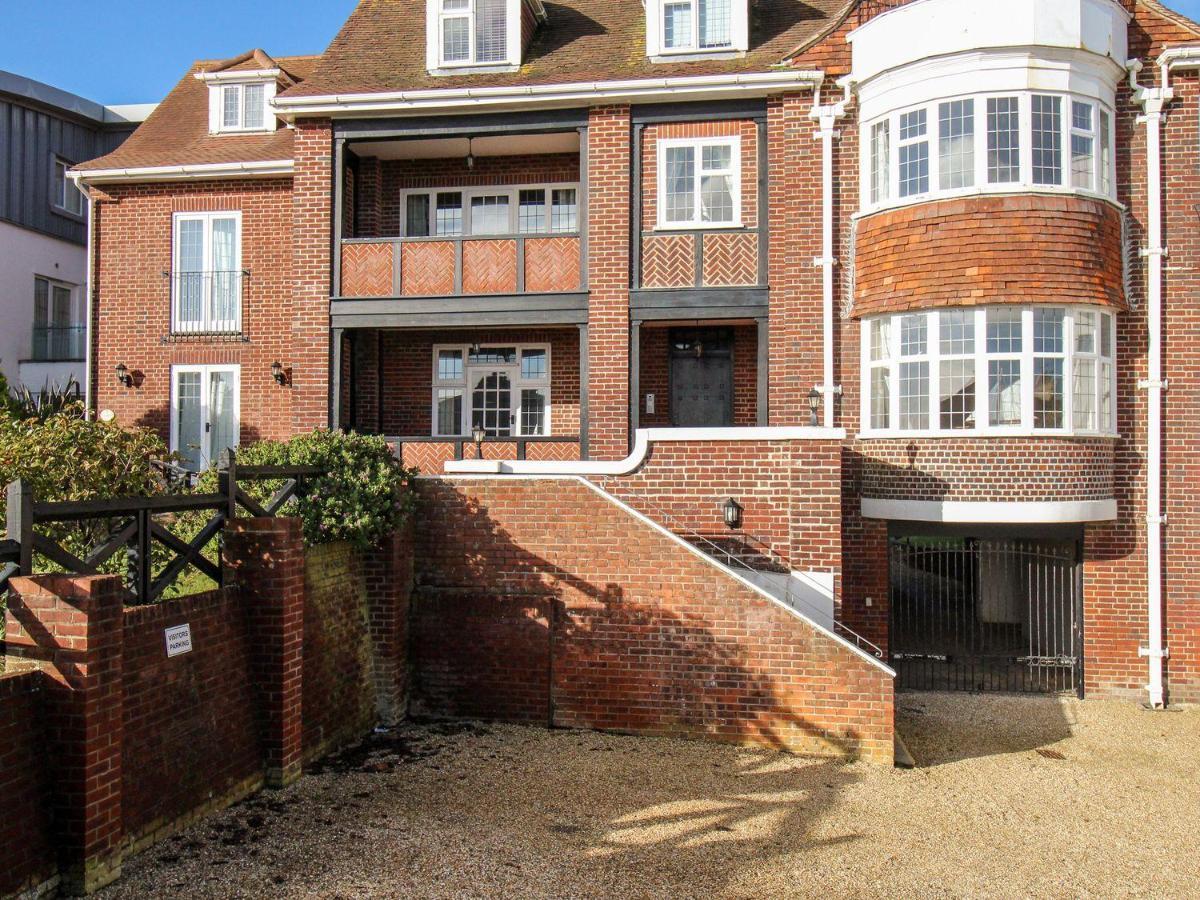 Ocean Watch 5 Apartment Weymouth Bagian luar foto