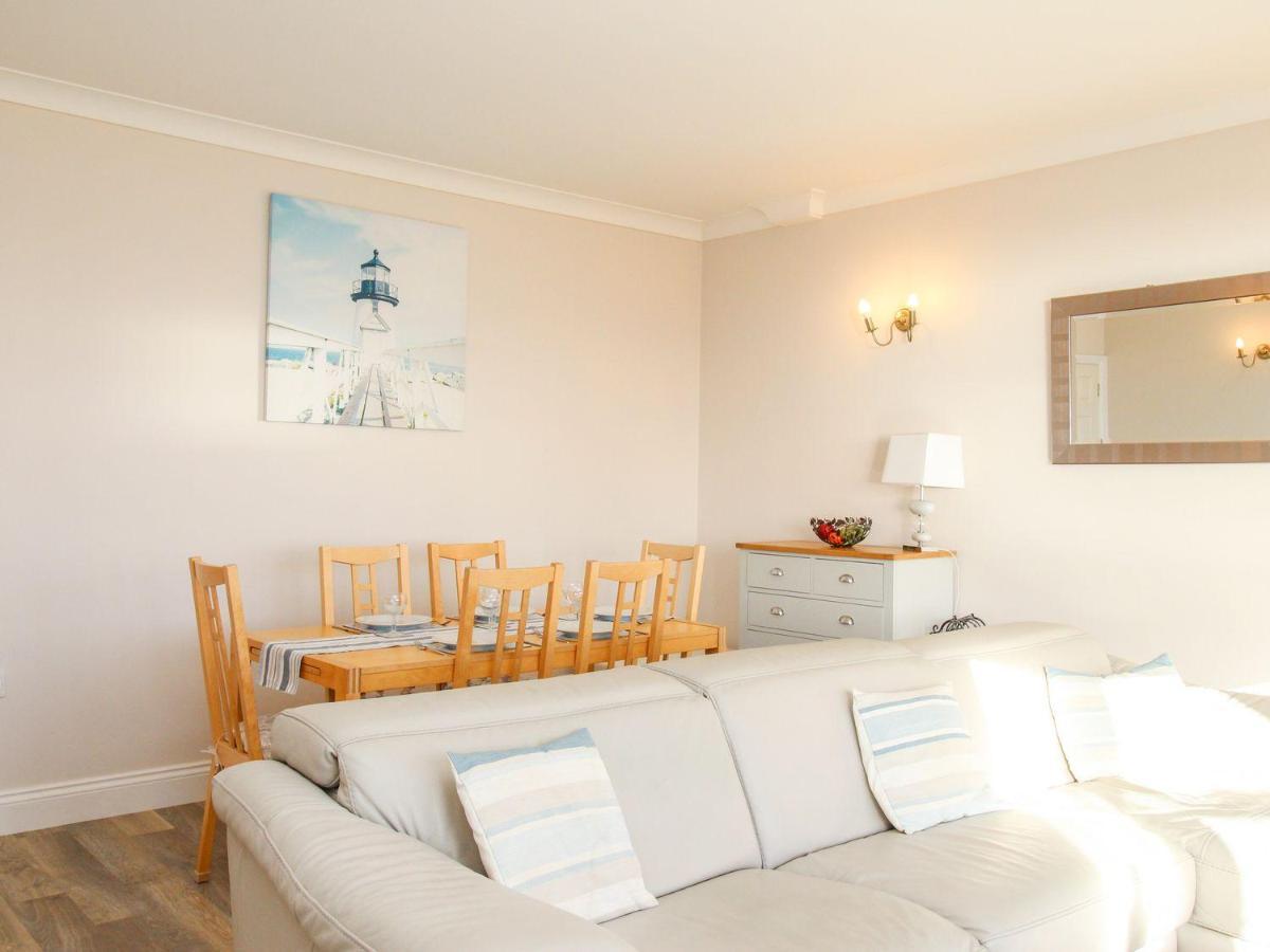 Ocean Watch 5 Apartment Weymouth Bagian luar foto